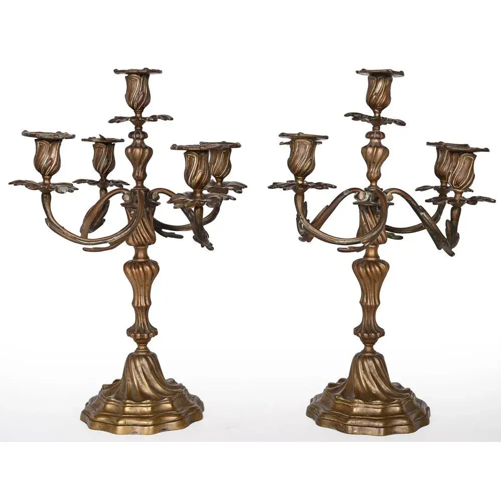 PAIR OF LOUIS XV CANDELABRA in patinated bronze with 5 lights. Twisted