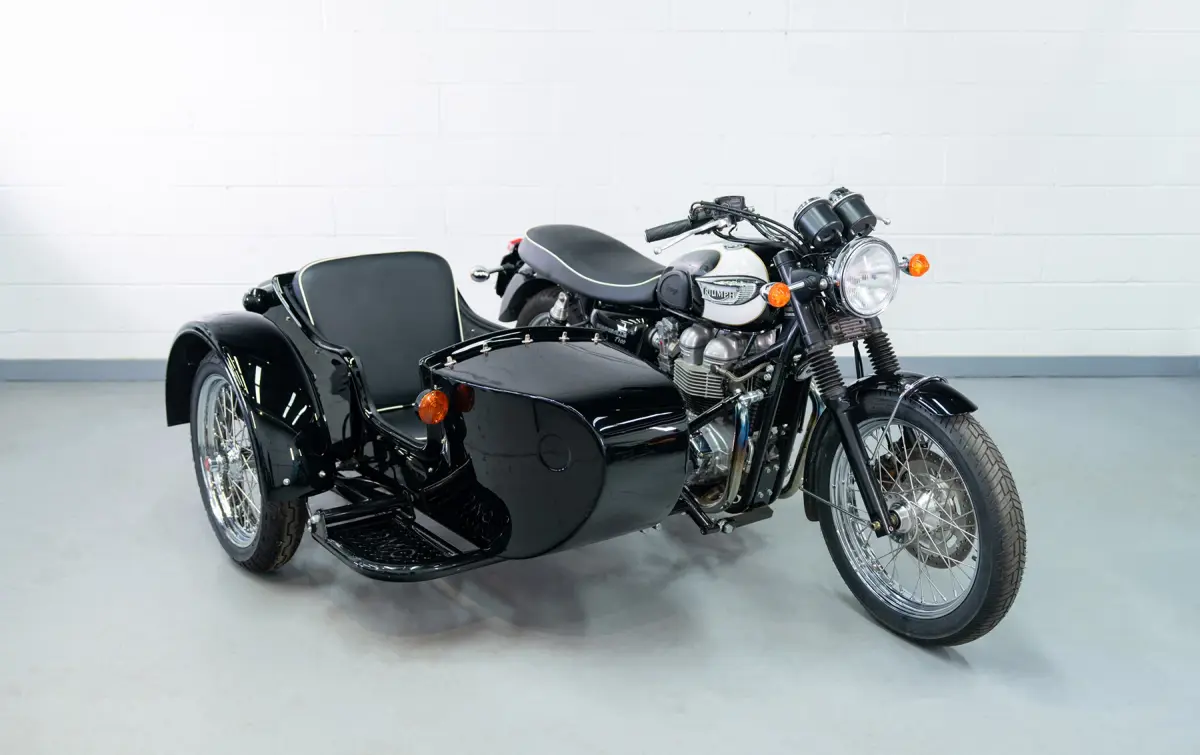 2004 Triumph Bonneville T100 with DMC Sidecar