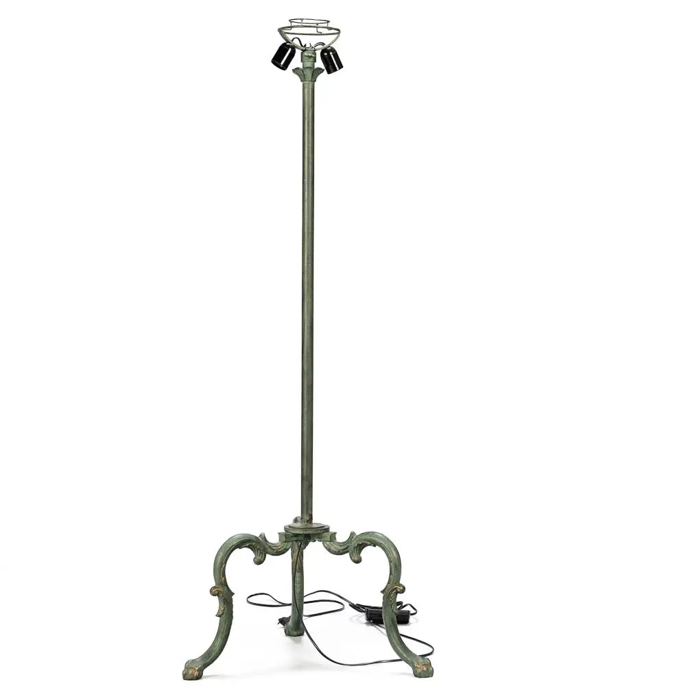 GOLVLAMPA. Gjutjärn 1900-tal.