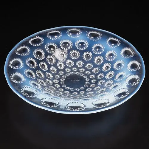 R. Lalique Asters Opalescent Bowl
