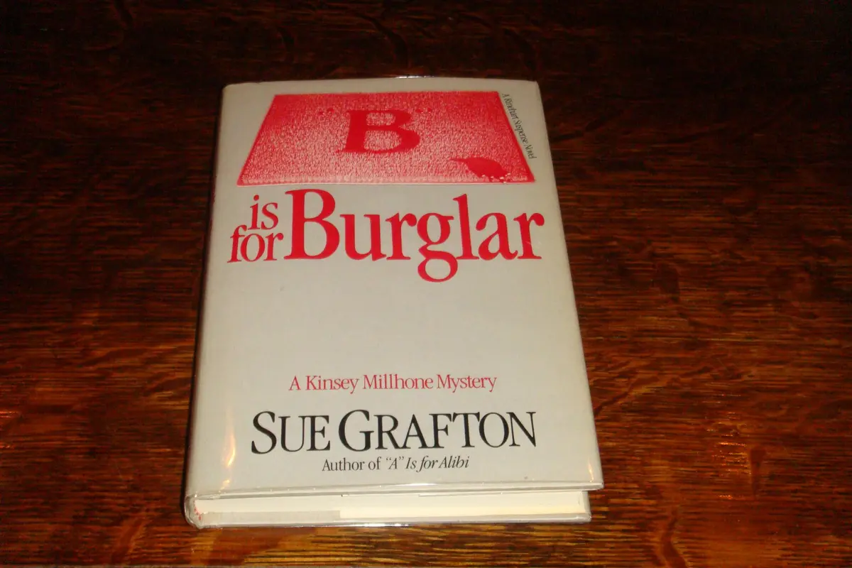 [Signed] [First Edition] "B" is for Burglar (signed) Grafton