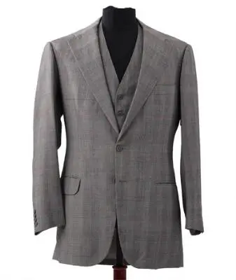 Alfred Alm: A light grey Prince of Wales check jacket with matching