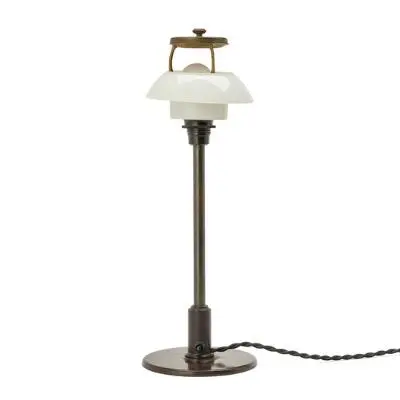 Poul Henningsen: "PH-3,5/2". Table lamp with browned frame and opal