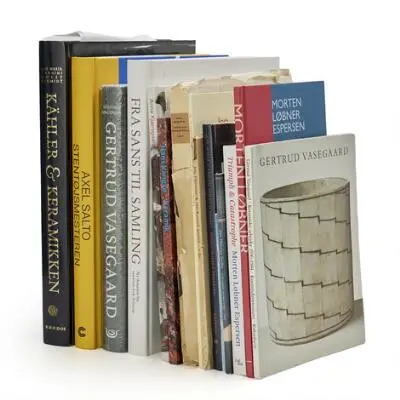 Various literature concerning Danish ceramics. (16) – Bruun Rasmussen