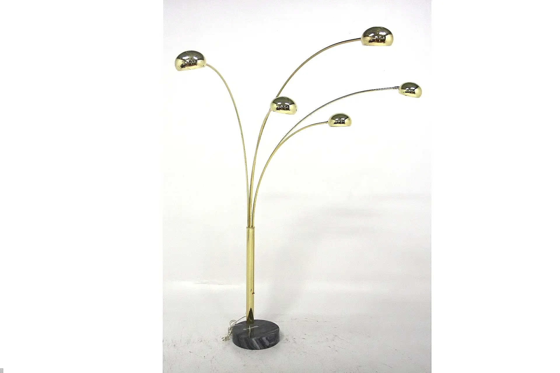 Floor lamp Year: 1980s Origin: Swe. Material: Metal Marble W: 165cm