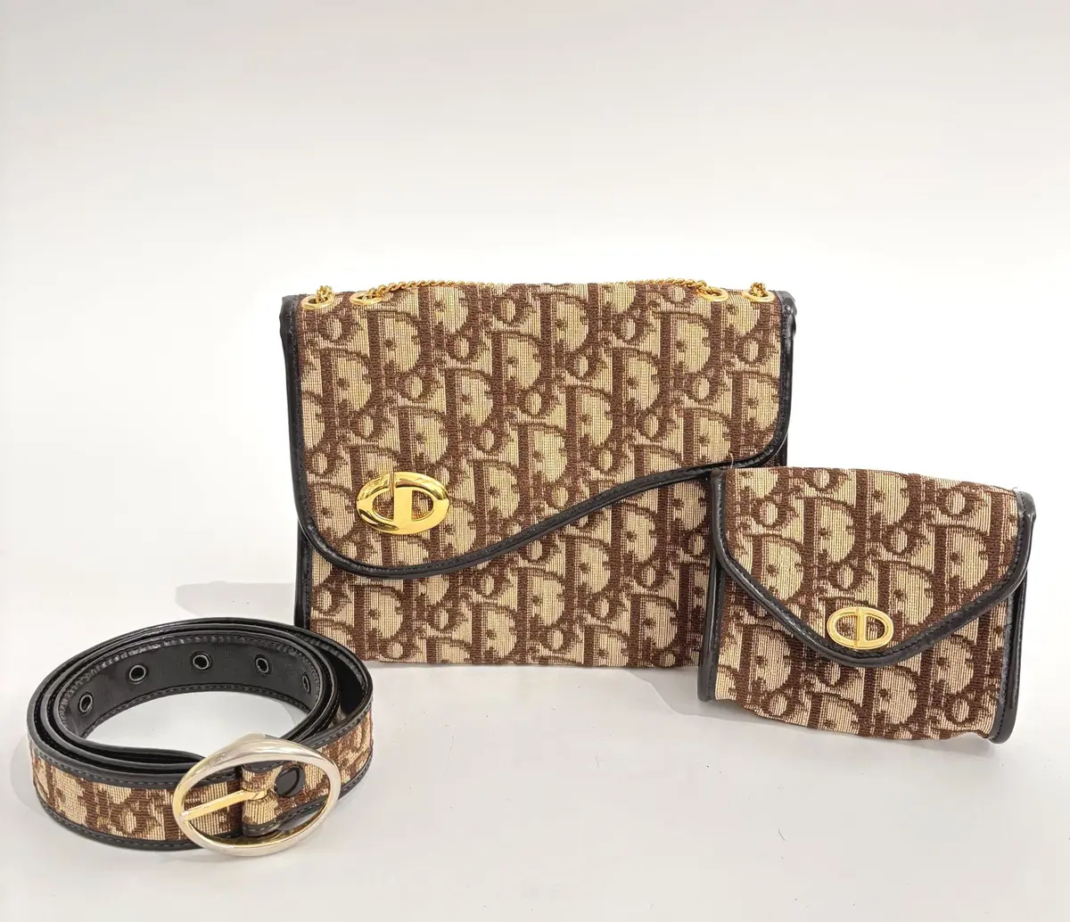 Christian DIOR - Lot 315