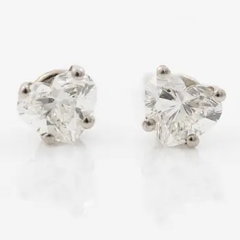 Earrings, a pair, 18K white gold with heart-shaped diamonds, accompanied