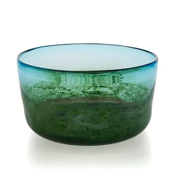 Oiva Toikka, a glass bowl, signed Oiva Toikka Nuutajärvi Notsjö.