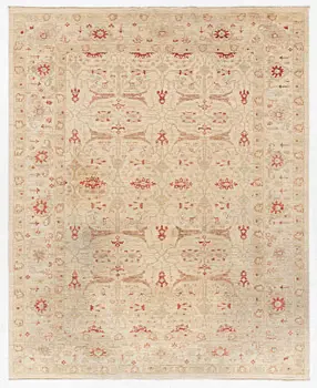 Carpet, Ziegler design, approx. 250 x 308 cm.