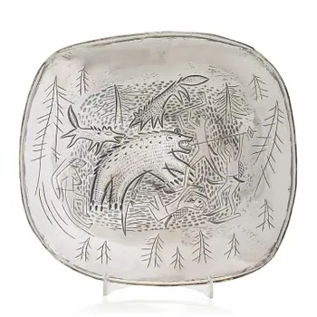 Tapio Wirkkala, A 'Bear hunting' silver dish, Tillander, Helsinki 1953.