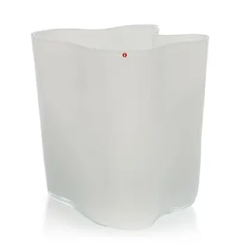 Alvar Aalto, a glass vase, 3031, signed Alvar Aalto.
