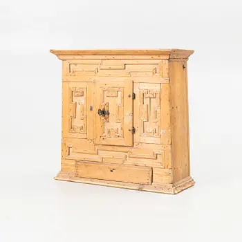 Hanging cabinet, Baroque, probably Norwegian, 18th century.