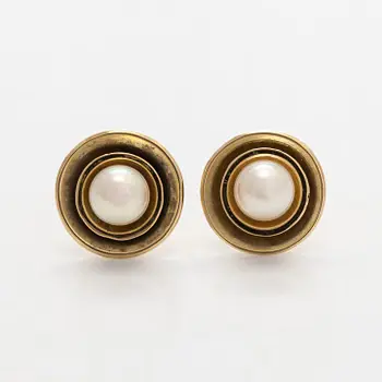 Earrings, cultured pearls, 14K gold.