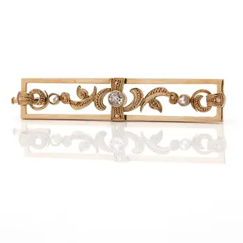 Brooch, 14K gold, first half of the 20th century.