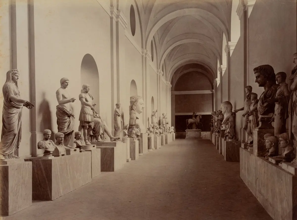 FRATELLI ALINARI (19th century), Imperial Gallery at the Museo Nazionale