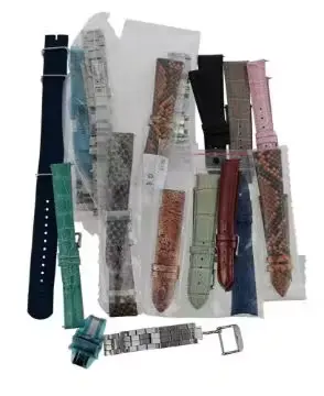 Y A COLLECTION OF WATCH STRAPS
