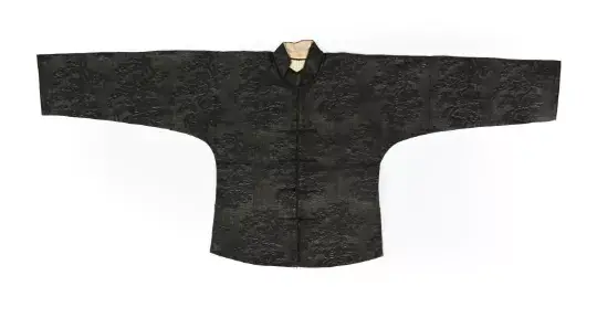 A Chinese ladies' summer gauze jacket, Qing dynasty, circa 1900