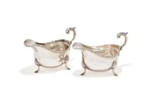 A PAIR OF SILVER OVAL SAUCE BOATS