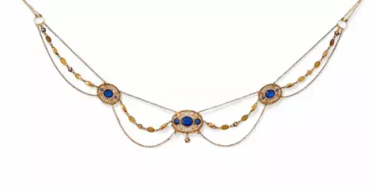 AN EARLY 19TH CENTURY BLUE PASTE AND ENAMEL NECKLACE