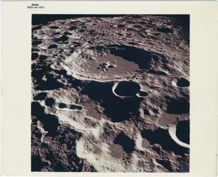 [Apollo 11] LUNAR FARSIDE: CRATER DAEDALUS AS SEEN BY MICHAEL COLLINS