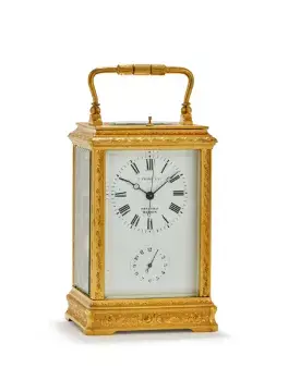A FRENCH ENGRAVED GILT CENTRE-SECONDS REPEATING ALARM CARRIAGE CLOCK