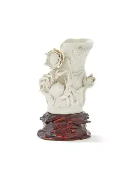 A Chinese Dehua porcelain brush pot, Qing dynasty, 19th century