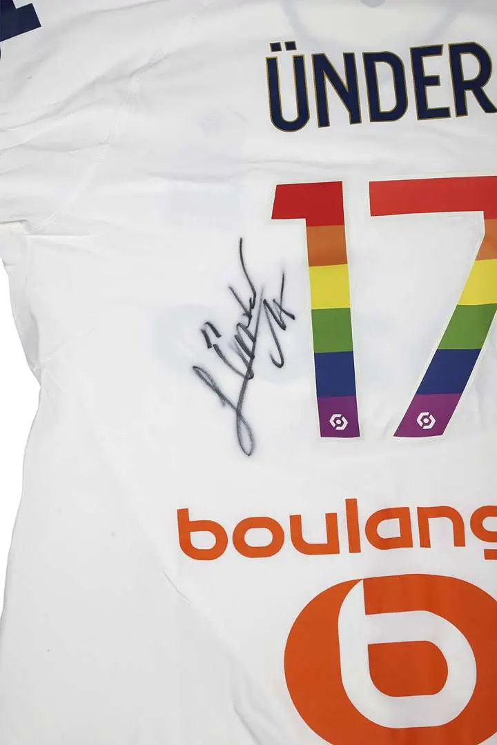 Cengiz ÜNDER, Maillot