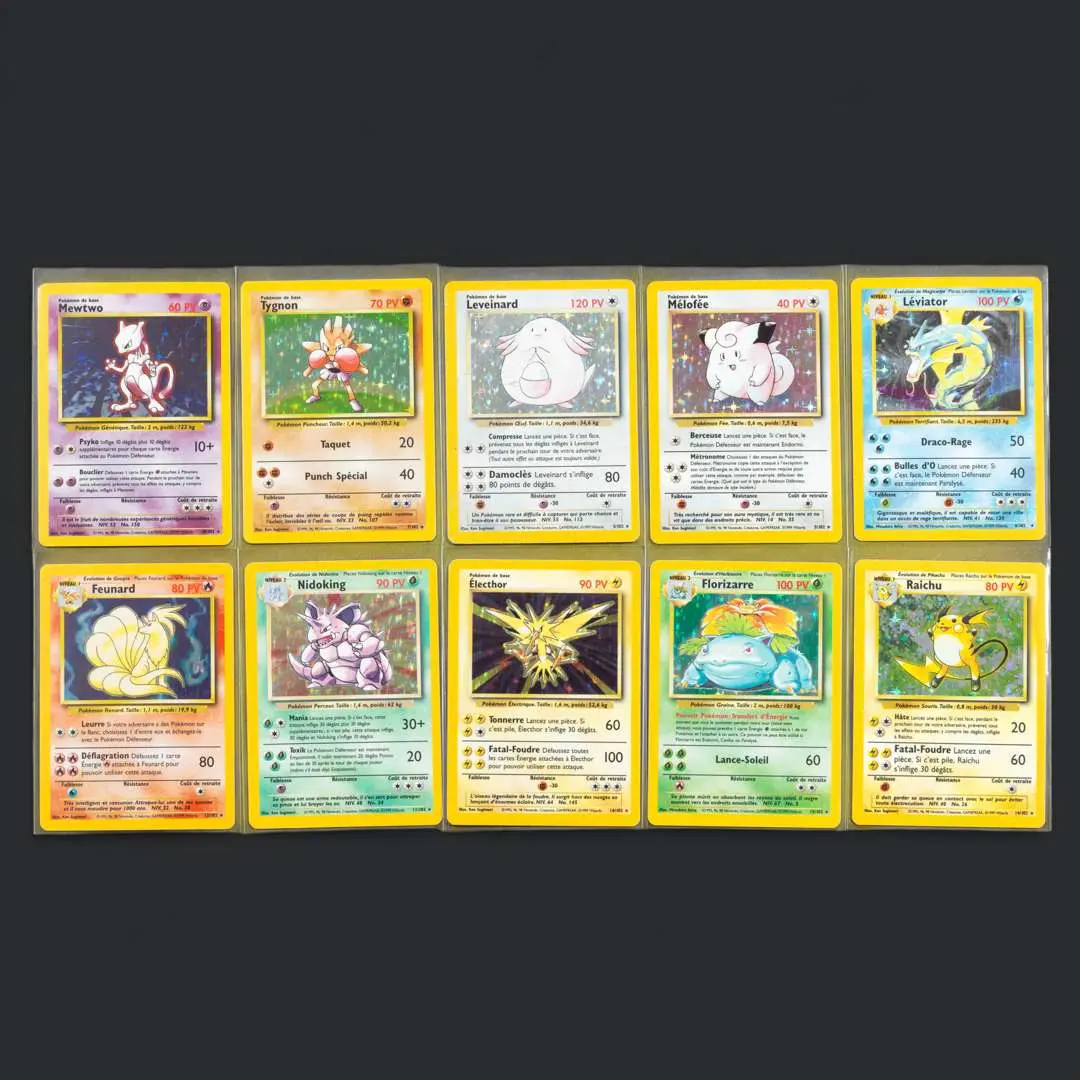 Pokémon: 10 holographic cards