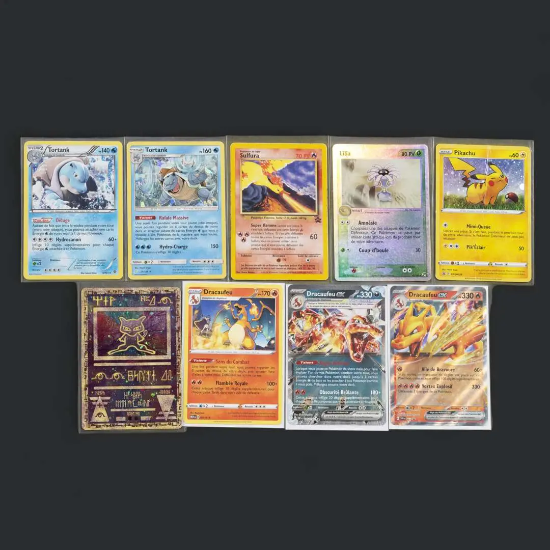Pokémon: 9 holographic cards