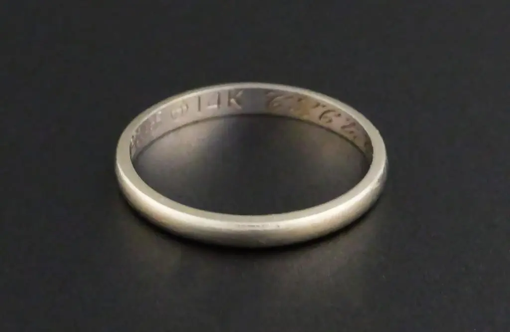 Vintage 14K Gold Orange Blossoms Wedding Band
