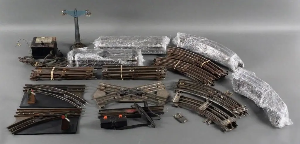 Vintage O Gauge Train Track & Accessories