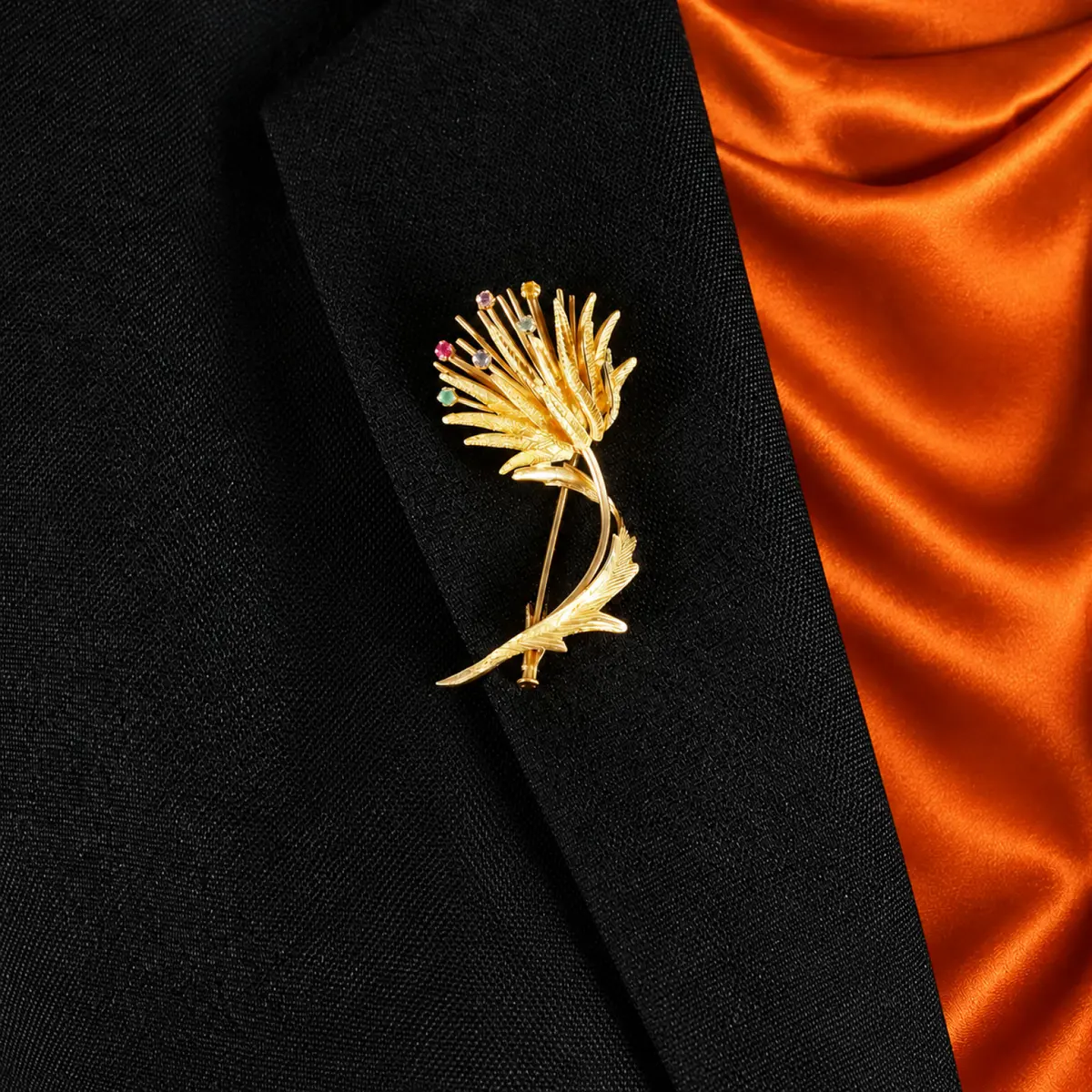 Broche "Fleur" en or jaune 18K (750/oo)