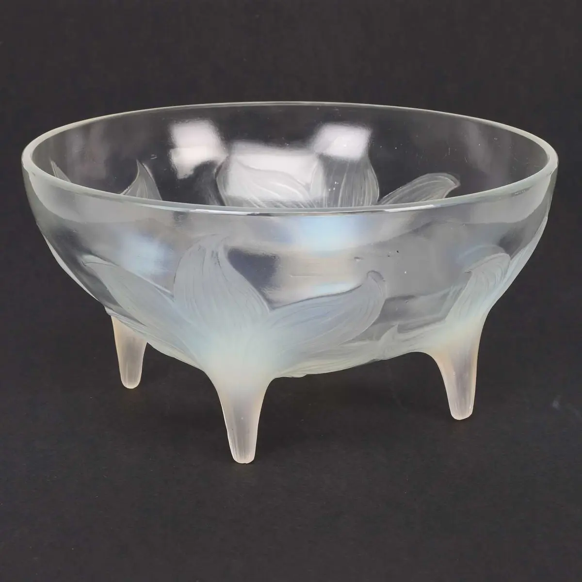 RENÉ LALIQUE (FRENCH, 1860-1945), A 'LYS' BOWL DESIGNED 1924