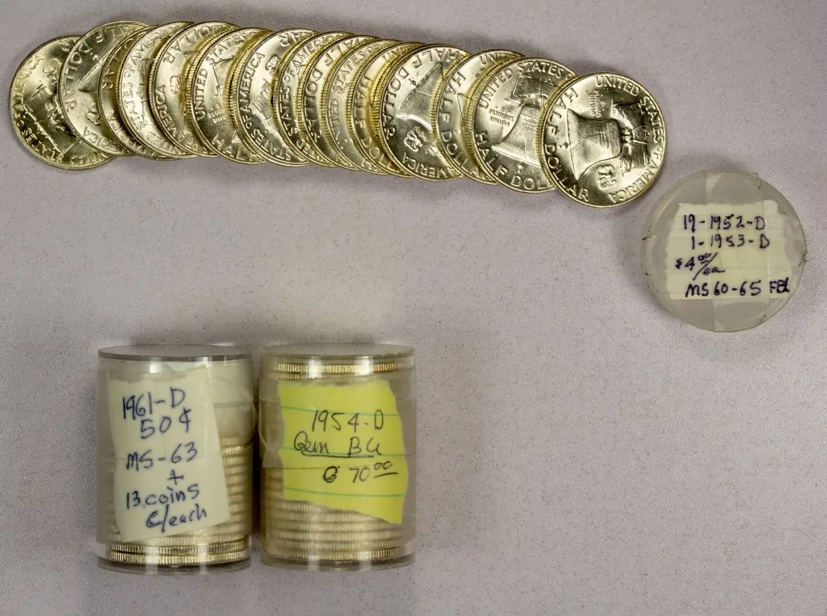 UNITED STATES: LOT of 53 silver coins