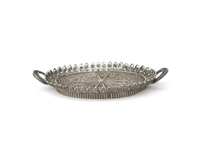 A silver filigree tray, probably from Indonesia, 19th/20th century