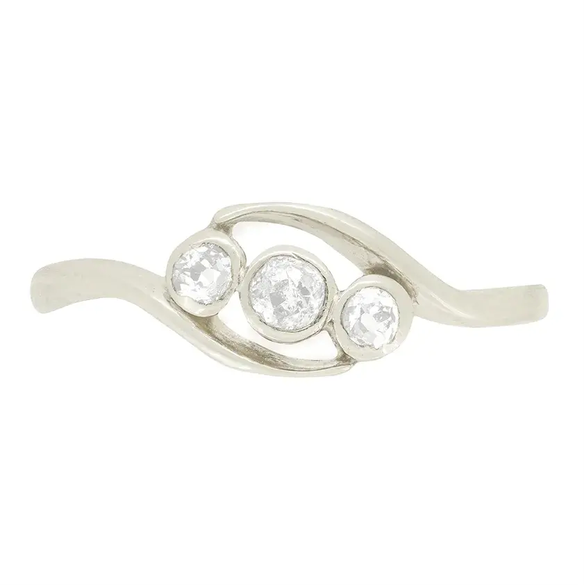 Art Deco 0.40ct Diamond Three Stone Twist Ring, c.1920s