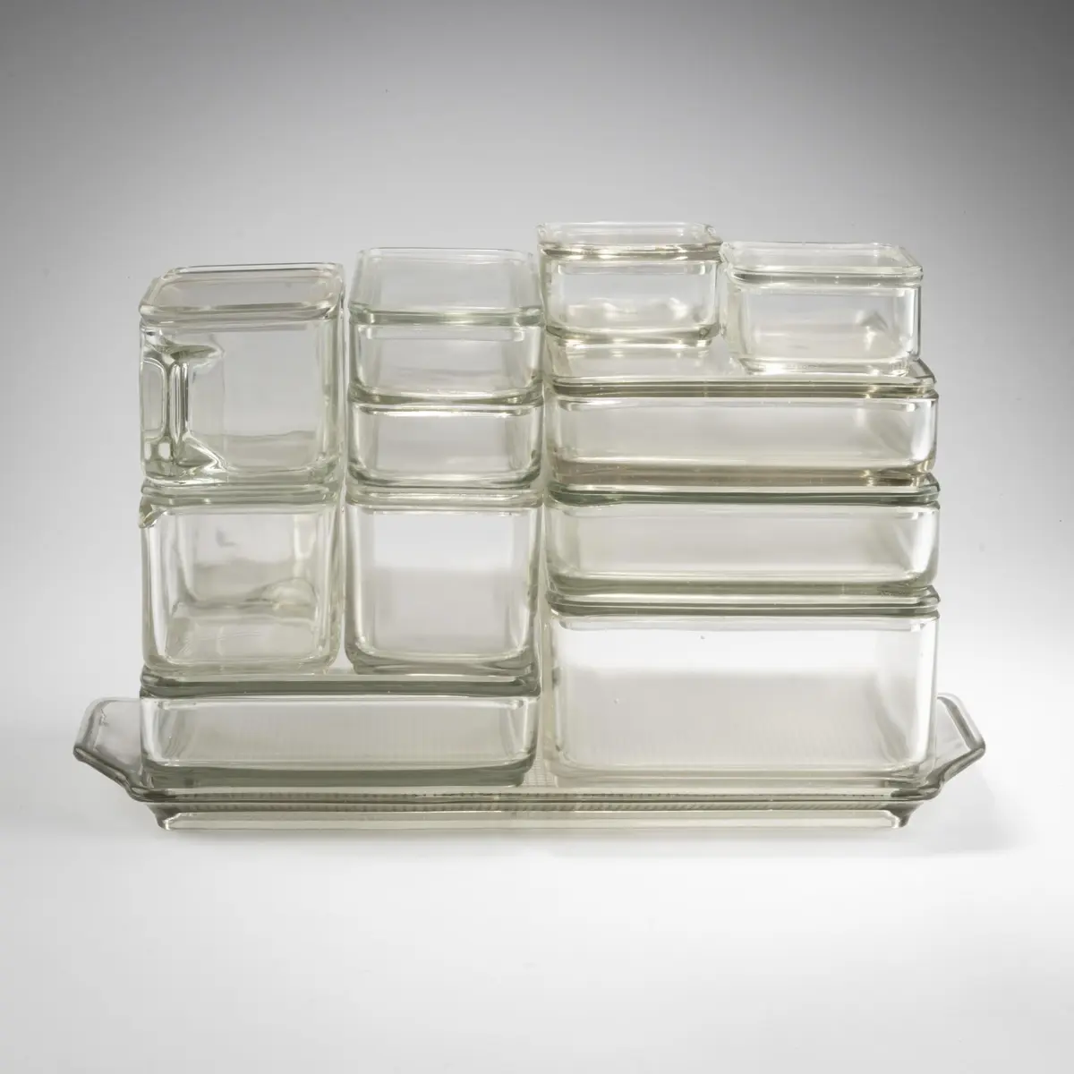 Wilhelm Wagenfeld Kubus-Geschirr mit Tablett, 1938 (Entwurf)