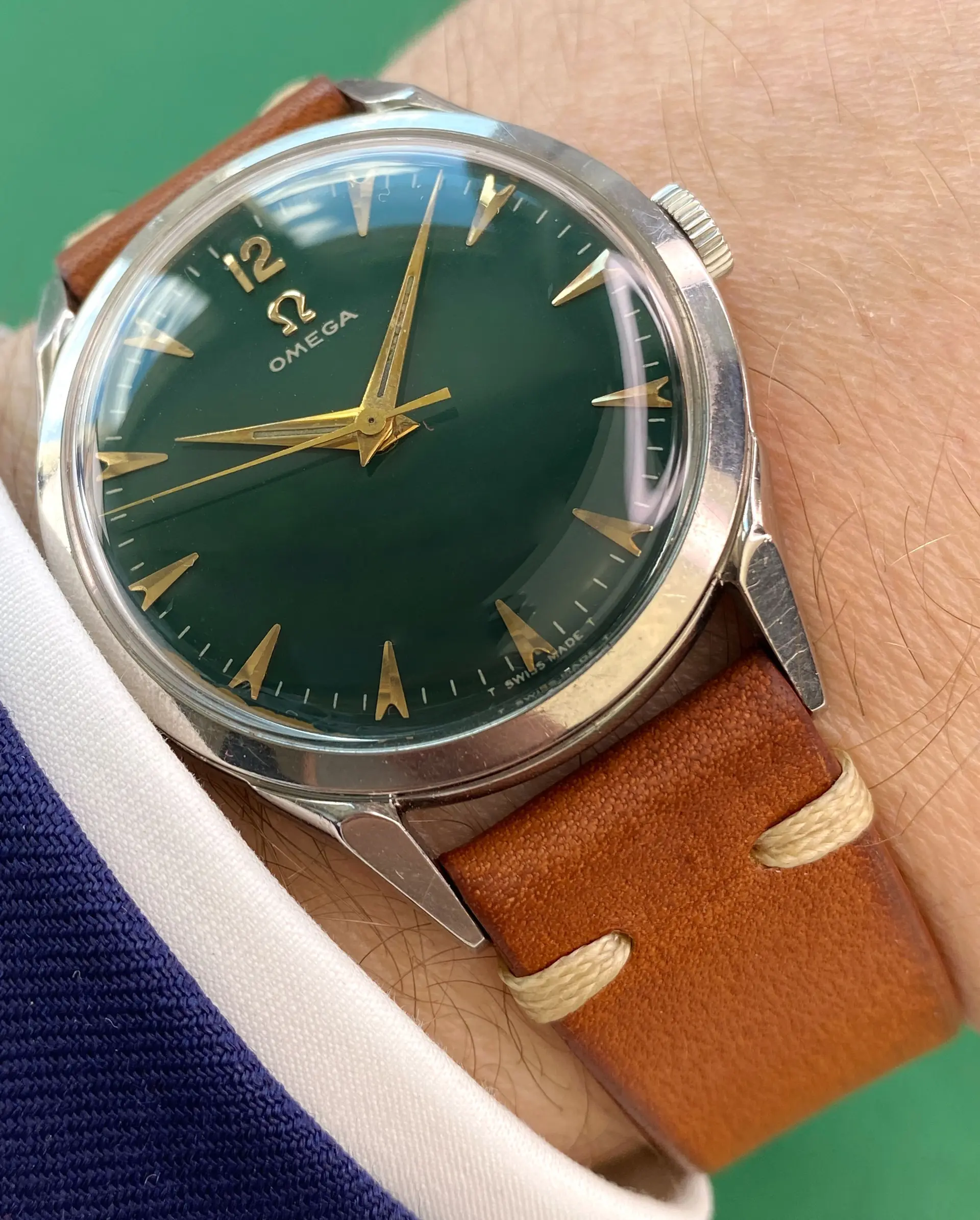 Serviced Omega Vintage 35mm Handwinding Custom Green Dial 2608
