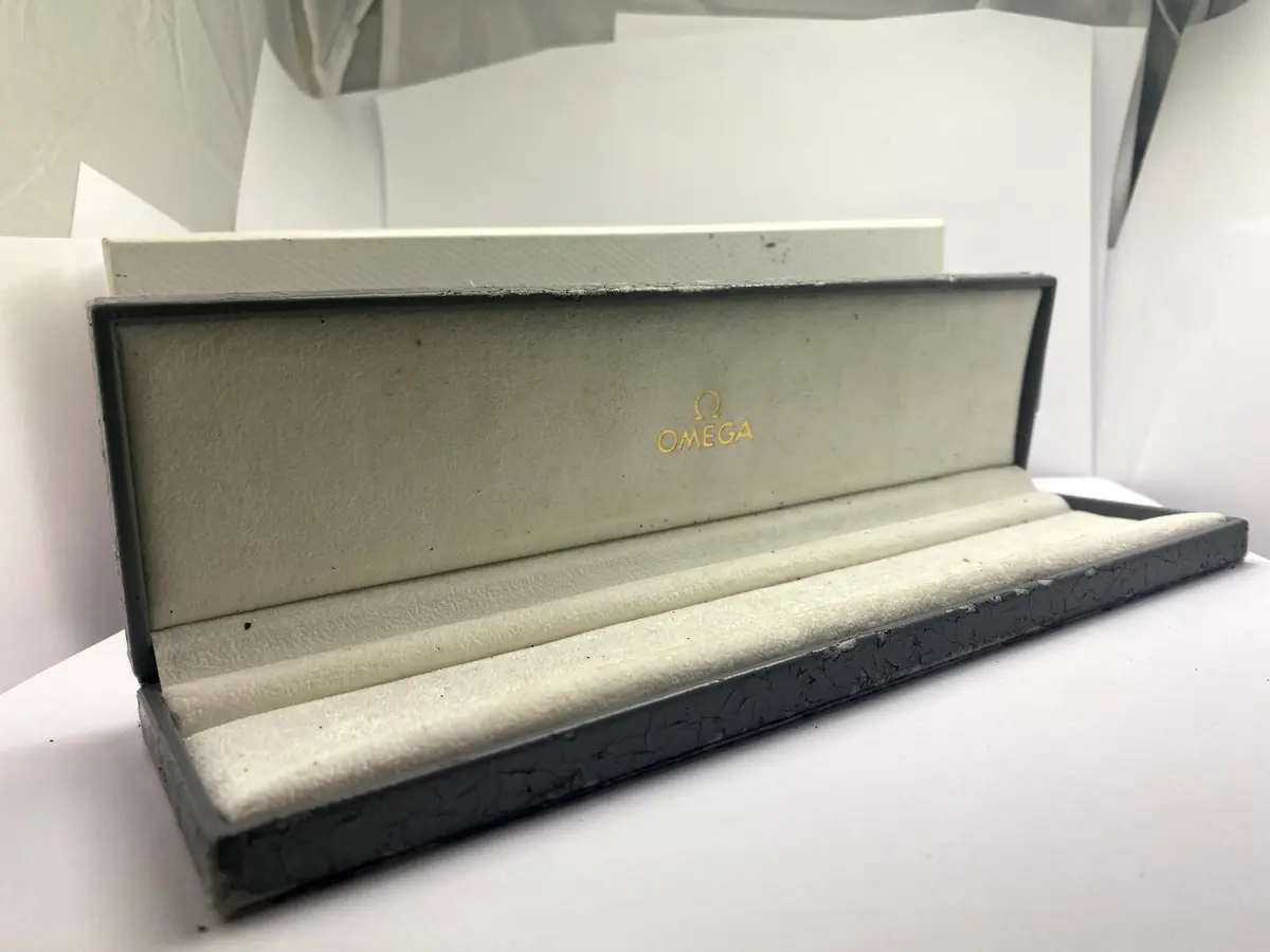 Vintage Omega Box grey