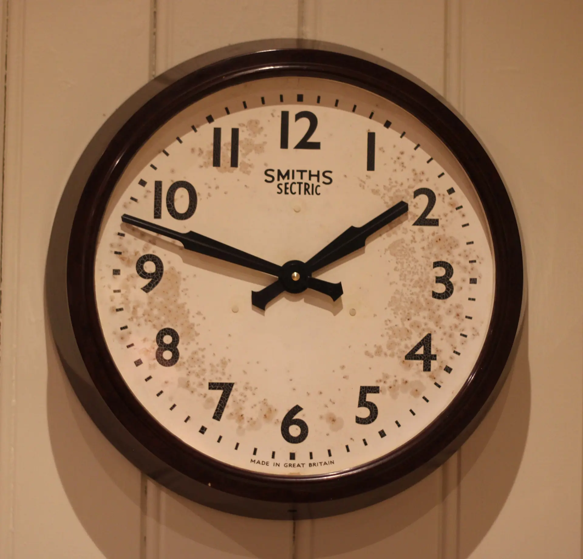 Original Bakelite Wall Clock