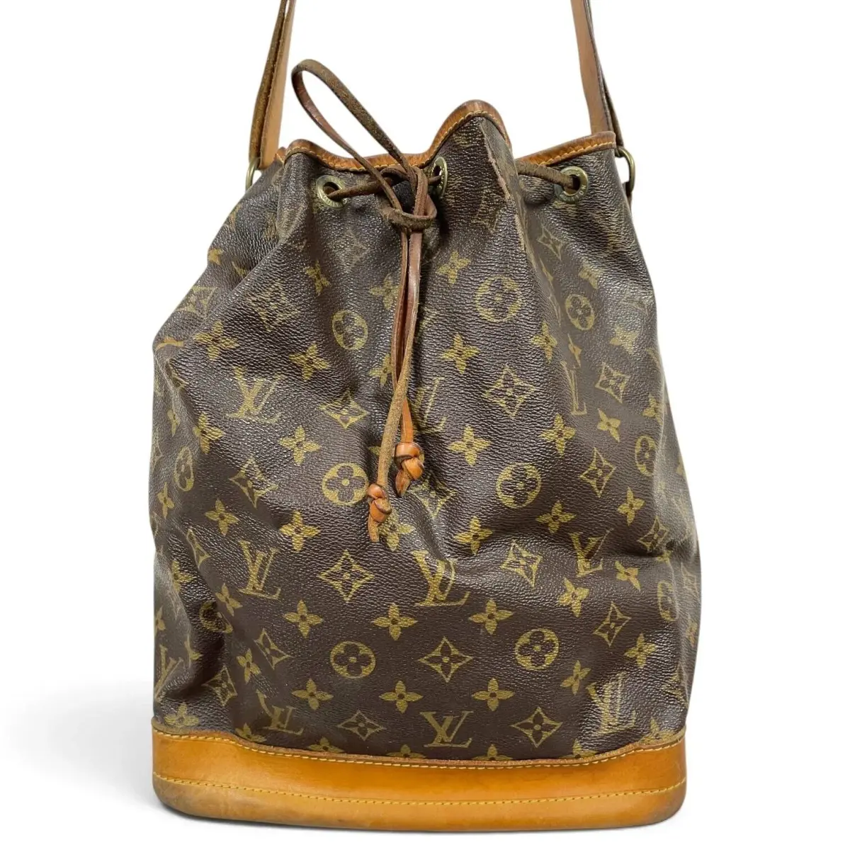 LOUIS VUITTON - Lot 201