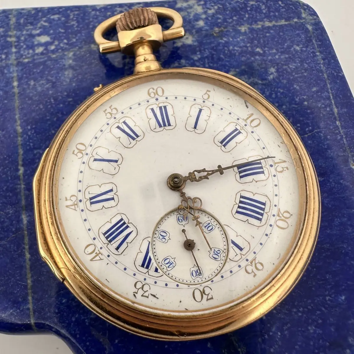 Yellow gold pocket watch with a white enamel dial, enameled - Lot 22