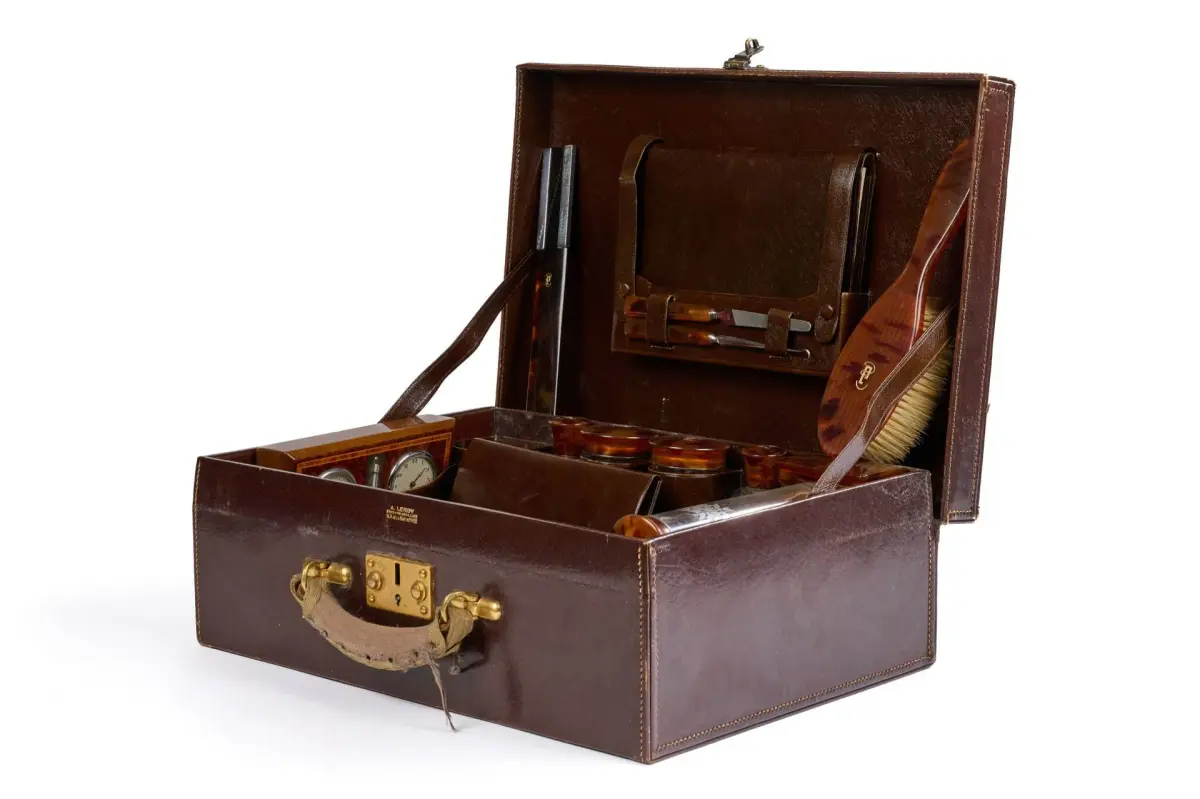 A. LEROY Silversmith and Jeweler, 16 R. de la Boétie, PARIS - Lot 1