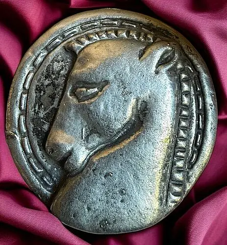 A DIVISION THREE PICTORIAL HORSE BUTTON