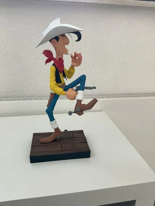FARIBOLES - Statuette, Lucky Luke dégaine Cowboy - 30 cm - Resin - 2025