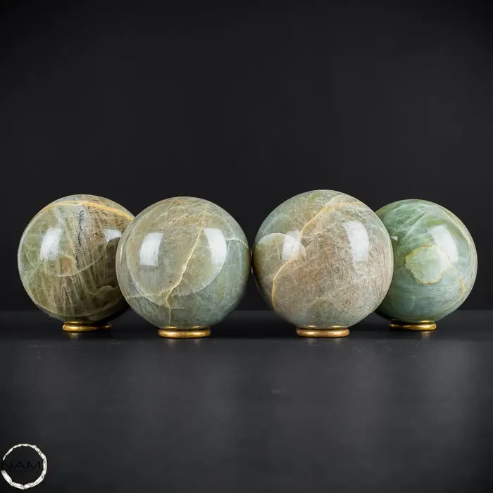 Garnierite – Four extraordinary spheres with a harmonious...