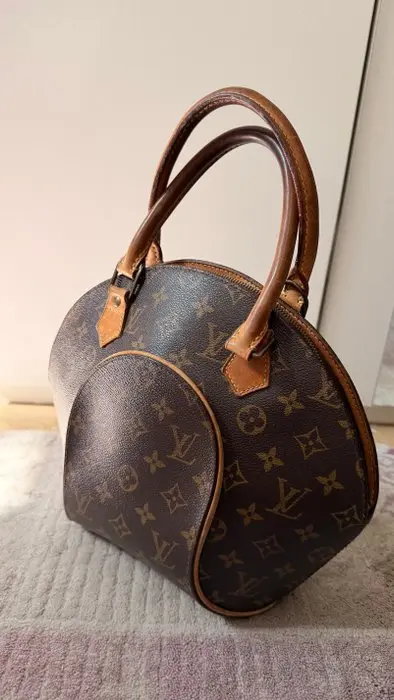 Louis Vuitton - Ellipse - Bag