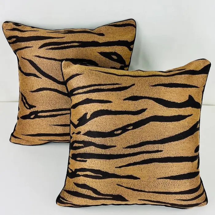 ETRO HOME -New pair of cushions made with ETRO HOME fabric - Cushion