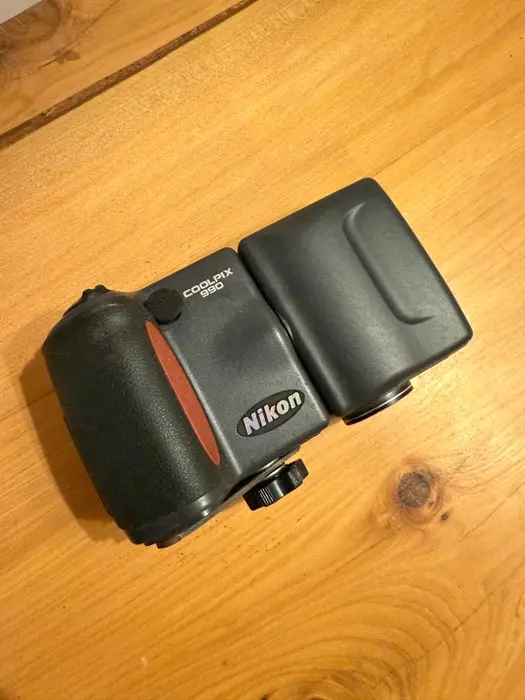 Nikon COOLPIX 950 Analogue camera