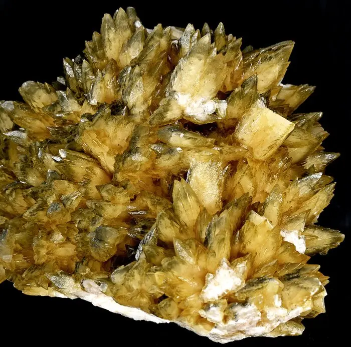 Museum: wonderful Chinese dogtooth Calcite and...